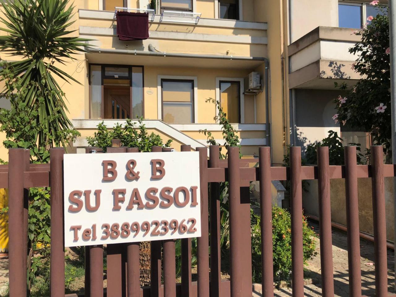 B&B Su Fassoi Santa Giusta Exterior photo